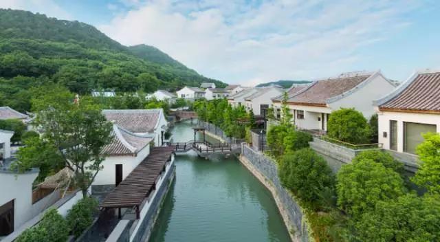 10家遺世獨立的湖畔民宿，感受盛夏的一股清涼
