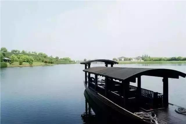 10家遺世獨立的湖畔民宿，感受盛夏的一股清涼