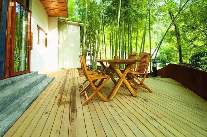 10家遺世獨立的湖畔民宿，感受盛夏的一股清涼