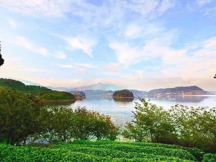 10家遺世獨立的湖畔民宿，感受盛夏的一股清涼