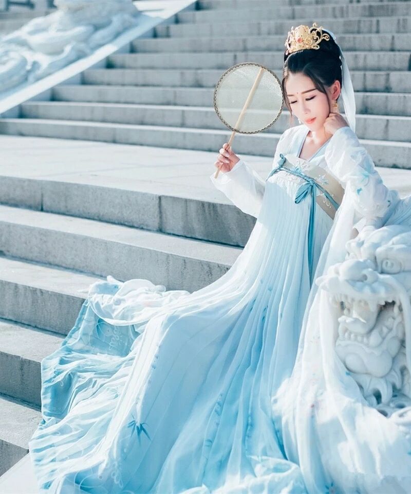 古風優(yōu)美淡雅，仙氣縹緲漢服