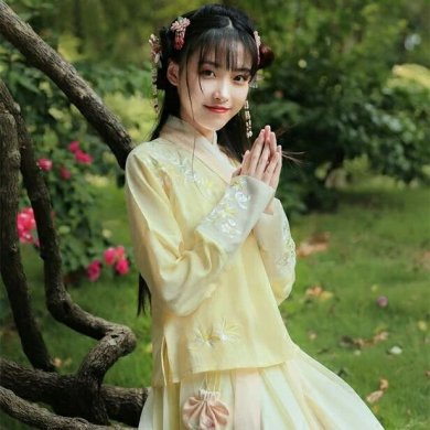雨縑縑意漢服，清新刺繡襦裙?jié)h服圖片