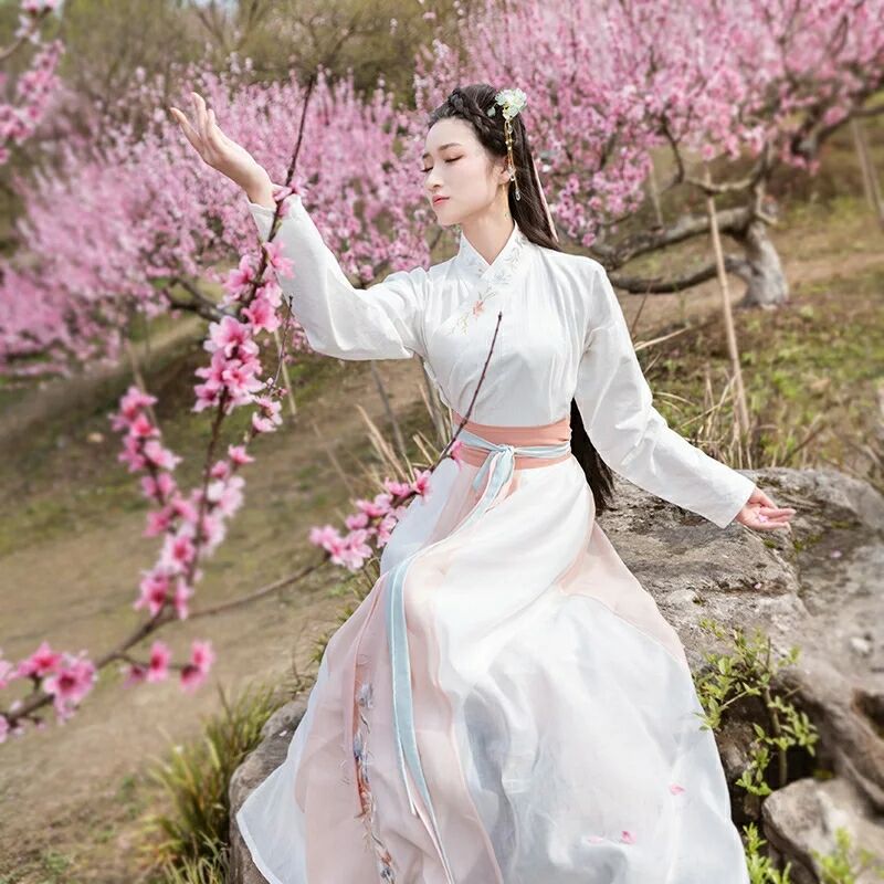 仙女縹緲漢服，且看韶華傾負(fù)