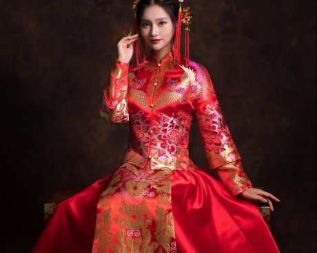 龍飛鳳舞中式禮服，奢華云錦新娘禮服
