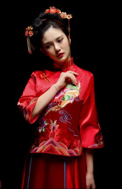 鳳凰刺繡新娘禮服，古典大氣中式禮服