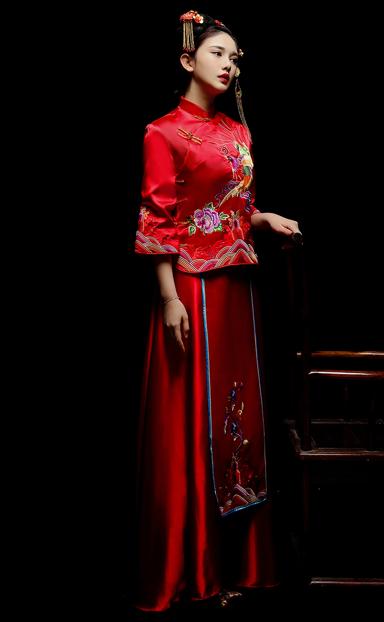 鳳凰刺繡新娘禮服，古典大氣中式禮服
