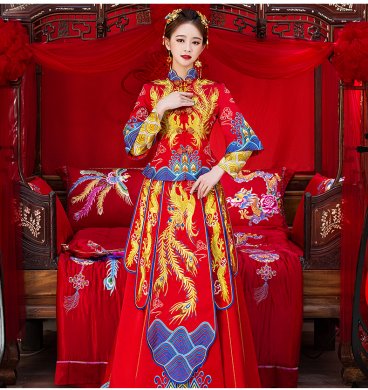 奢華鳳凰中式禮服，唯美五彩刺繡新娘禮服