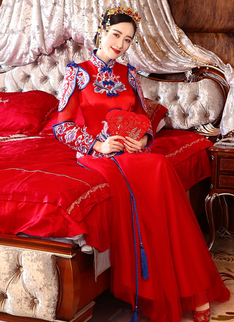 中國(guó)結(jié)傳統(tǒng)中式禮服，唯美秀禾服新娘禮服