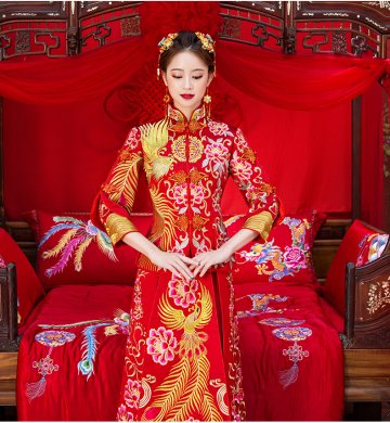 奢華刺繡中式禮服，唯美手工盤扣新娘禮服