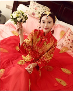 傳統(tǒng)古典中式禮服，復(fù)古新娘結(jié)婚禮服