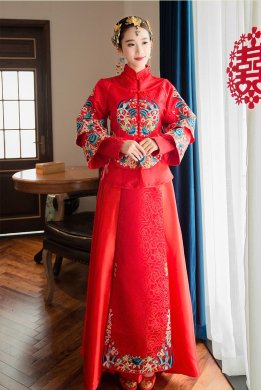 中國風(fēng)精致刺繡中式禮服新娘禮服