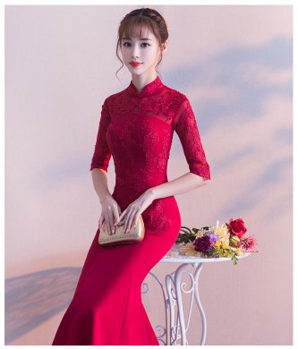 時尚中國風中式禮服，紅色蕾絲花朵魚尾晚禮服