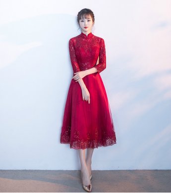 中國(guó)風(fēng)紅色中式禮服，長(zhǎng)袖修身晚禮服
