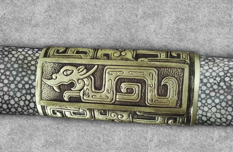 龍紋環(huán)首劍漢劍，漢代軍隊(duì)常用佩刀