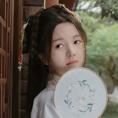 甜美可愛(ài)帶傘團(tuán)扇女生頭像，唯美古風(fēng)真人頭像