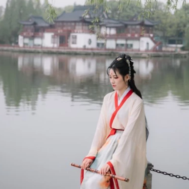 文藝春風(fēng)女生頭像，唯美古風(fēng)真人頭像