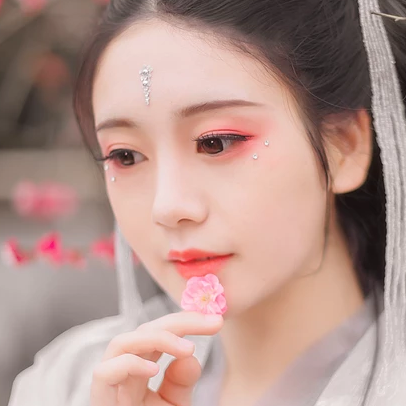 滿溢花香文藝女生頭像，唯美古風(fēng)真人頭像