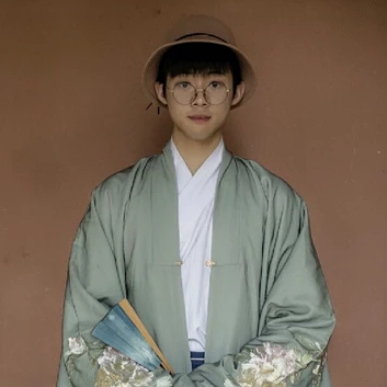 文藝小生帶折扇男生頭像，唯美古風(fēng)真人頭像