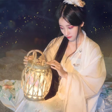 流螢白衣提燈少女頭像，唯美古風(fēng)真人頭像