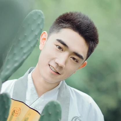 文藝男生帶折扇頭像，唯美古風(fēng)真人頭像