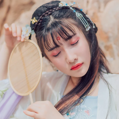 飄逸帶團扇小清新頭像，唯美古風女子真人頭像