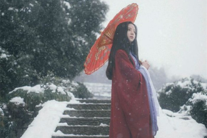 溫柔可人古風漢服女子頭像，端莊秀麗女生頭像
