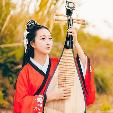 秋色彈琵琶紅衣女生頭像，唯美古風(fēng)真人頭像